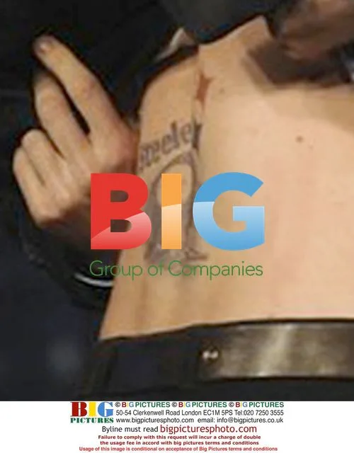 Jake Gyllenhaal shows off tattoo on Kimmel