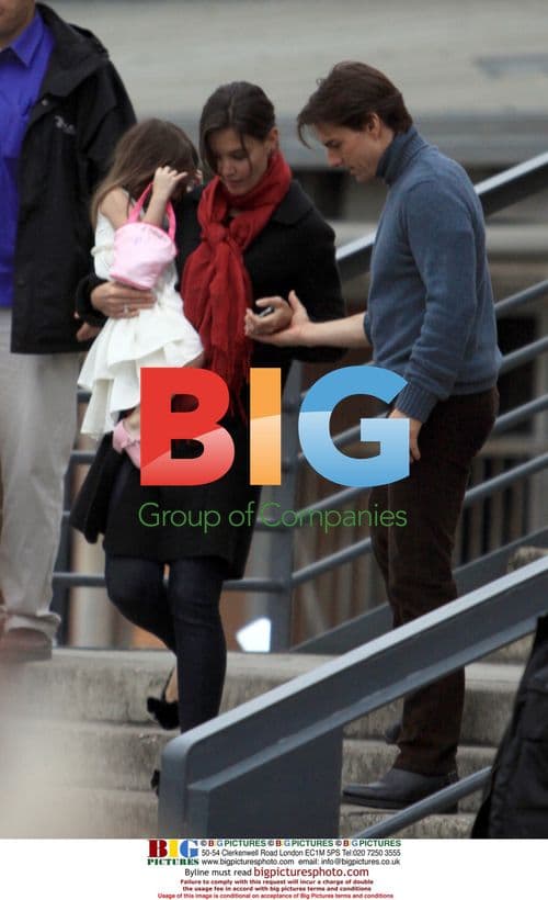 Katie Holmes visits Tom Cruise on Knight and Day set