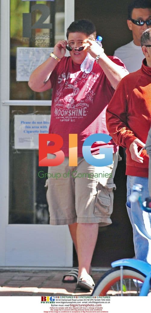 Chaz Bono leaves West Hollywood Recovery Center