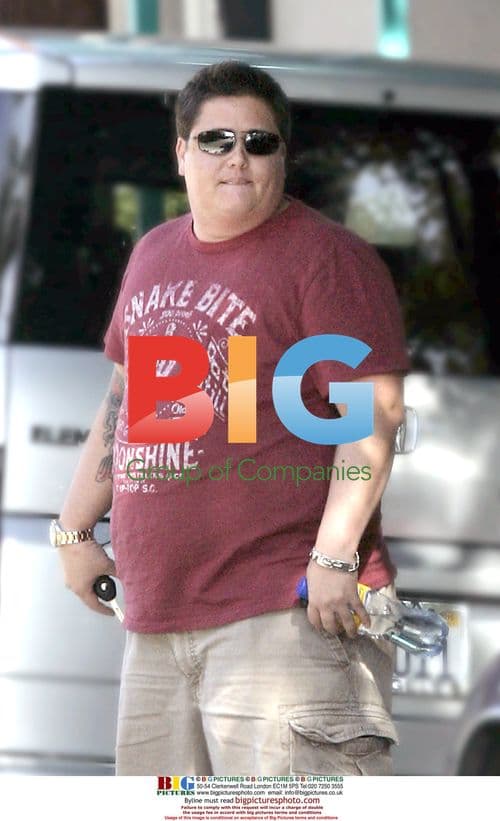 Chaz Bono leaves recovery center