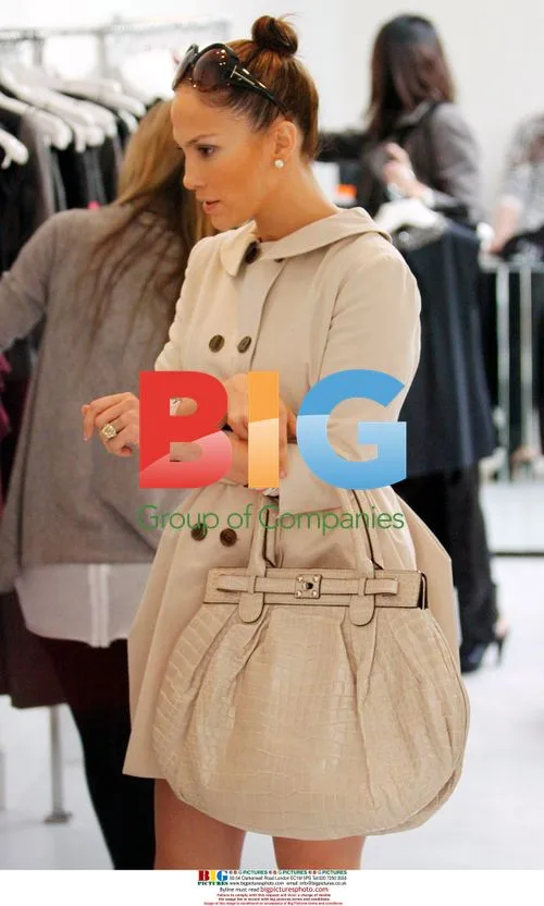Jennifer Lopez Christmas shopping in Beverly Hills