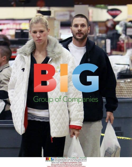 Kevin Federline Grocery Shopping