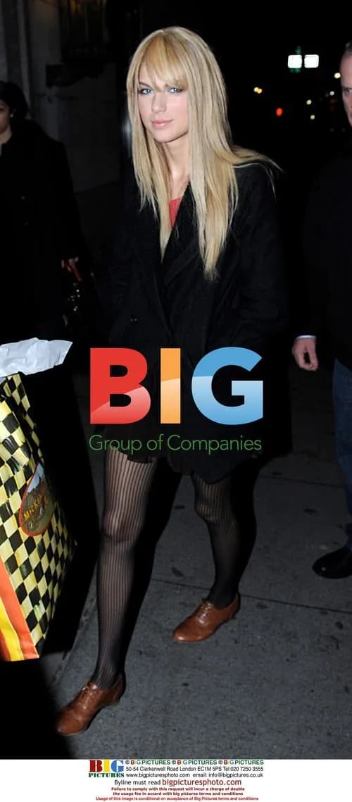 Taylor Swift Heads to Dinner in NYC