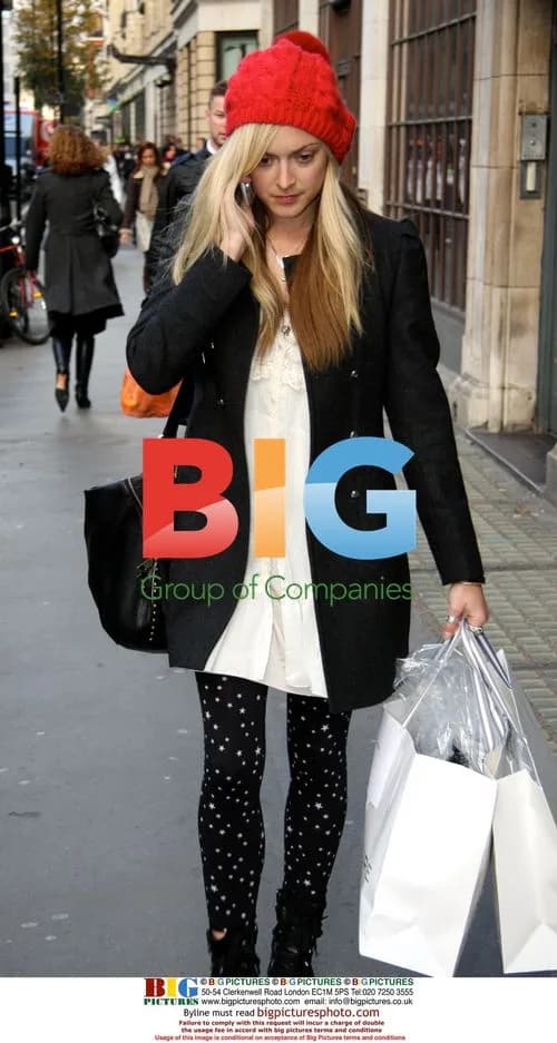 Fearne Cotton shopping in London