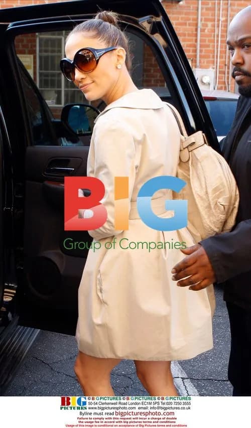 Jennifer Lopez Christmas Shopping in Beverly Hills