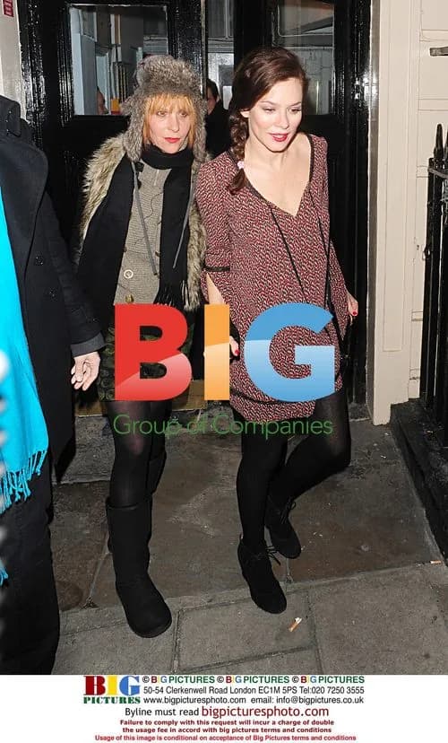 Anna Friel Leaves Theatre Royal