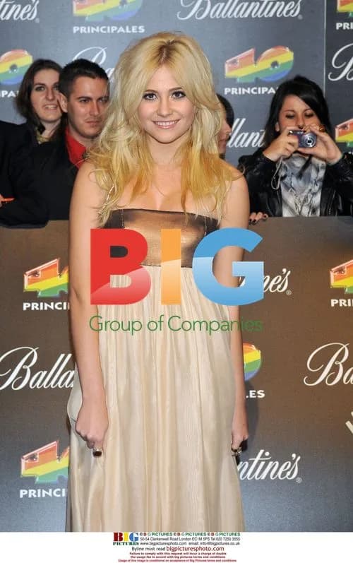 Pixie Lott at Premios 40 Principales
