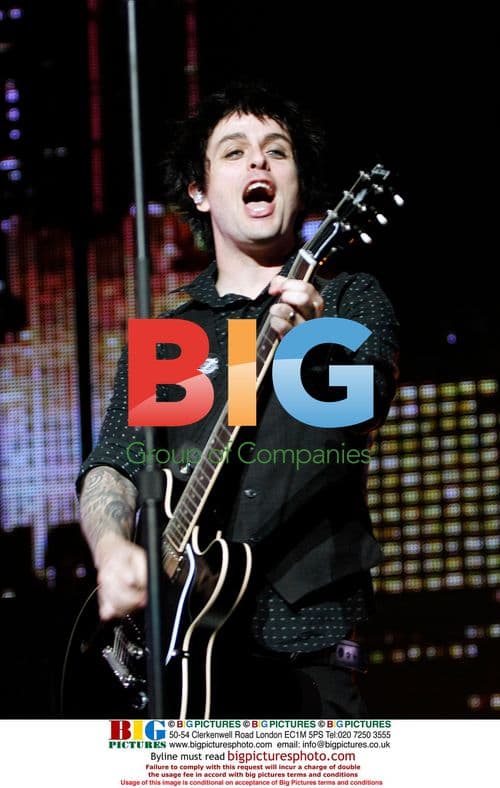 Billie Joe Armstrong of Green Day performing in Sydney
