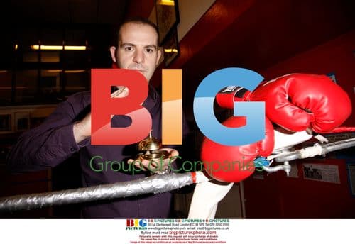 Martin Lewis announces 'Round 2' of bank charge campaign