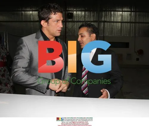 Alex Reid meets with business associates