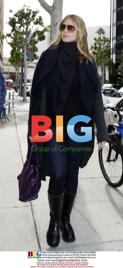 Heidi Klum Leaving Medical Building