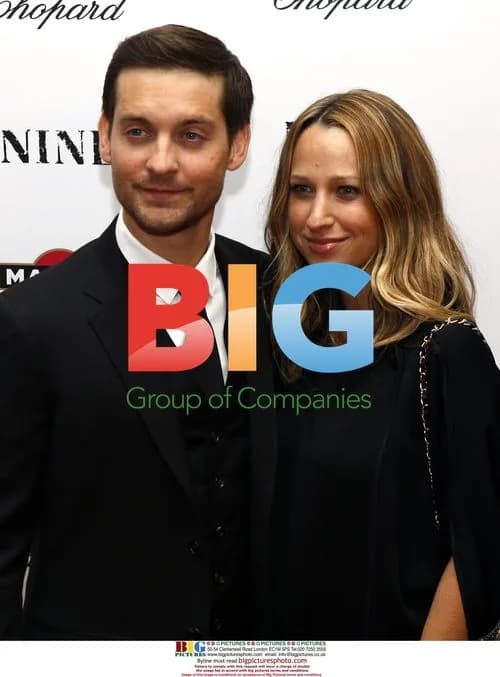 Tobey Maguire and wife at "Nine" premiere