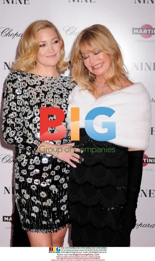 Kate Hudson and Goldie Hawn at "Nine" Premiere