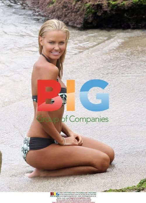 Lara Bingle at Tamarama Beach Photoshoot