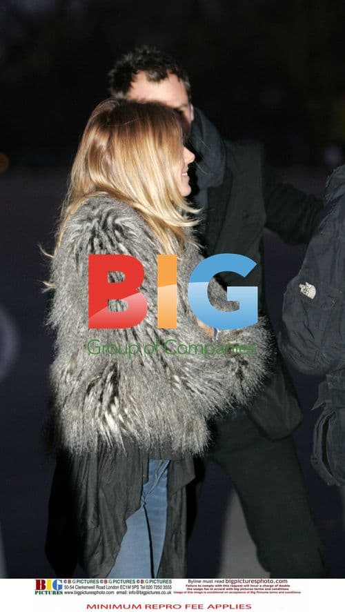 Sienna Miller and Jude Law in Central Park