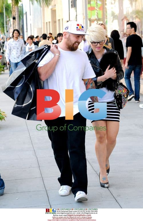 Kelly Osbourne Christmas Shopping