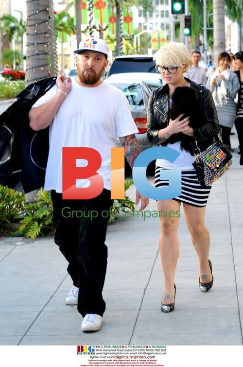 Kelly Osbourne Christmas Shopping