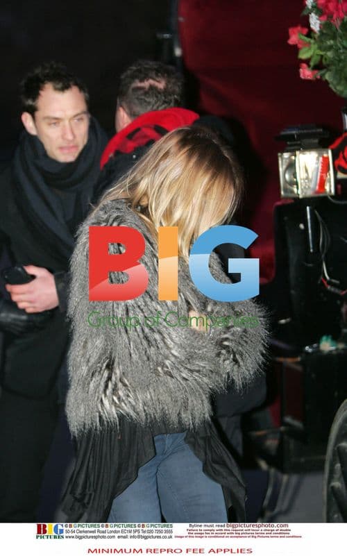 Sienna Miller and Jude Law in Central Park