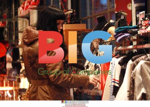 Russell Brand and Katy Perry kissing in East London