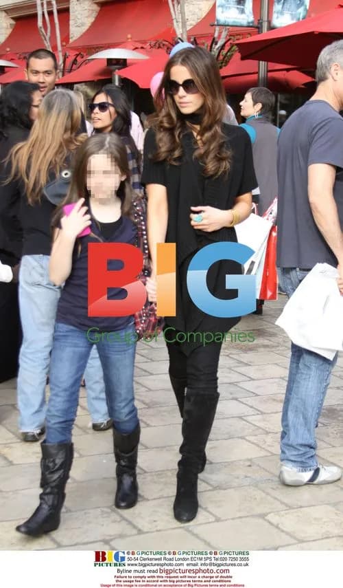 Kate Beckinsale and family go shopping