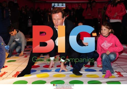 Piers Morgan plays Twisters in Covent Garden