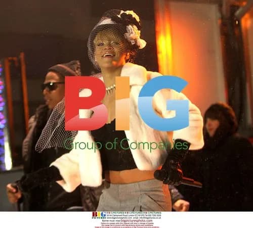 Rihanna records New Year's Eve performance
