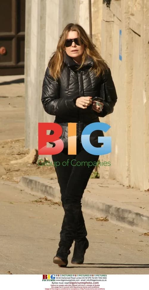 Ellen Pompeo grabs coffee before work