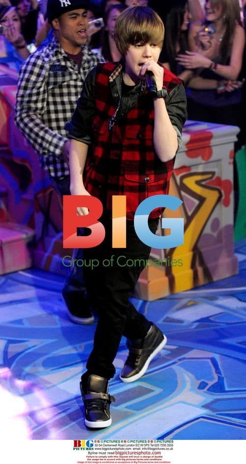 Justin Bieber Performs at MuchMusic HQ