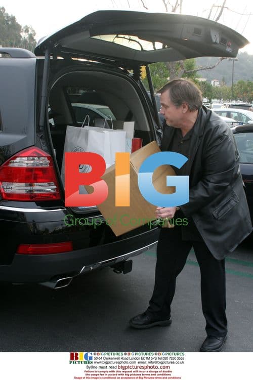 Meat Loaf Shops in Calabasas