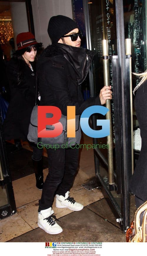 Jessica Simpson's Family Outing