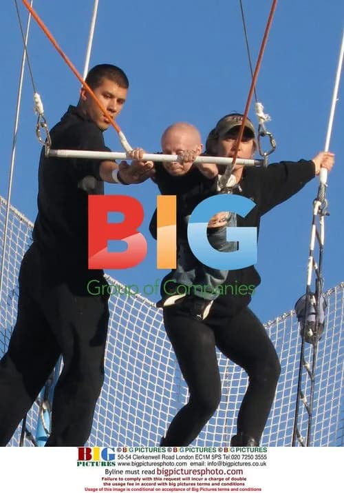 Verne Troyer performs stunt on Santa Monica Pier