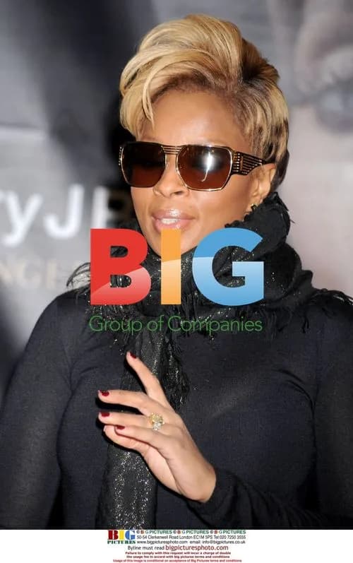 Mary J. Blige CD signing in NYC