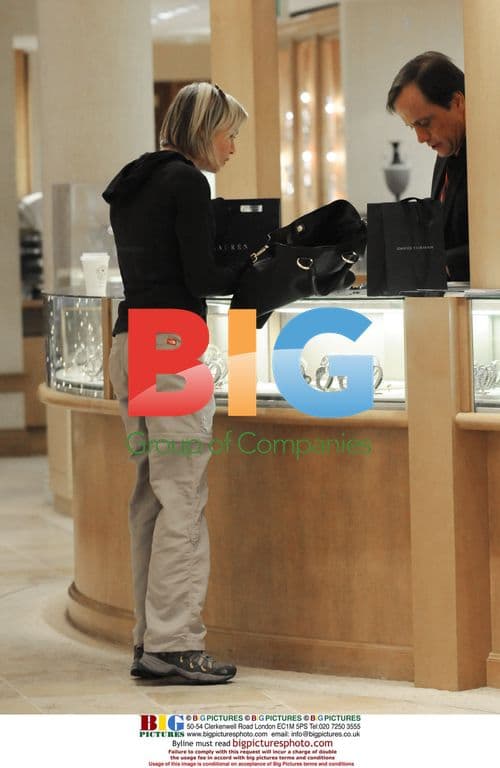 Renee Zellweger shopping for men's watch in Beverly Hills