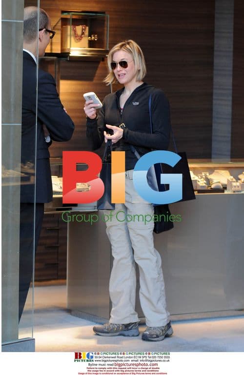 Renee Zellweger shopping for men's watch