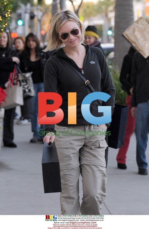 Renee Zellweger shopping for watch in Beverly Hills