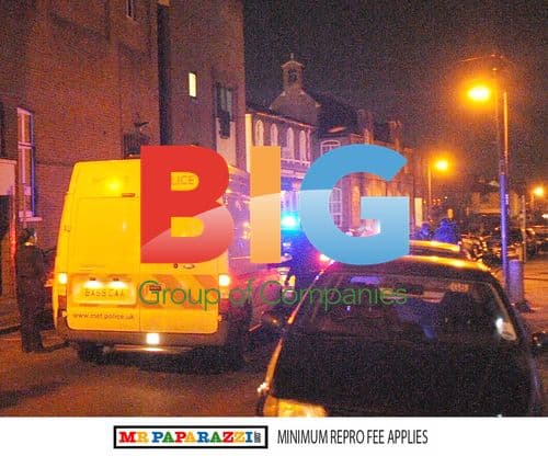 Pamela Anderson Leaves Wimbledon Theatre