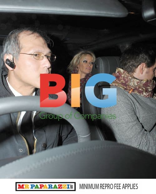 Pamela Anderson Leaves Aladdin Panto