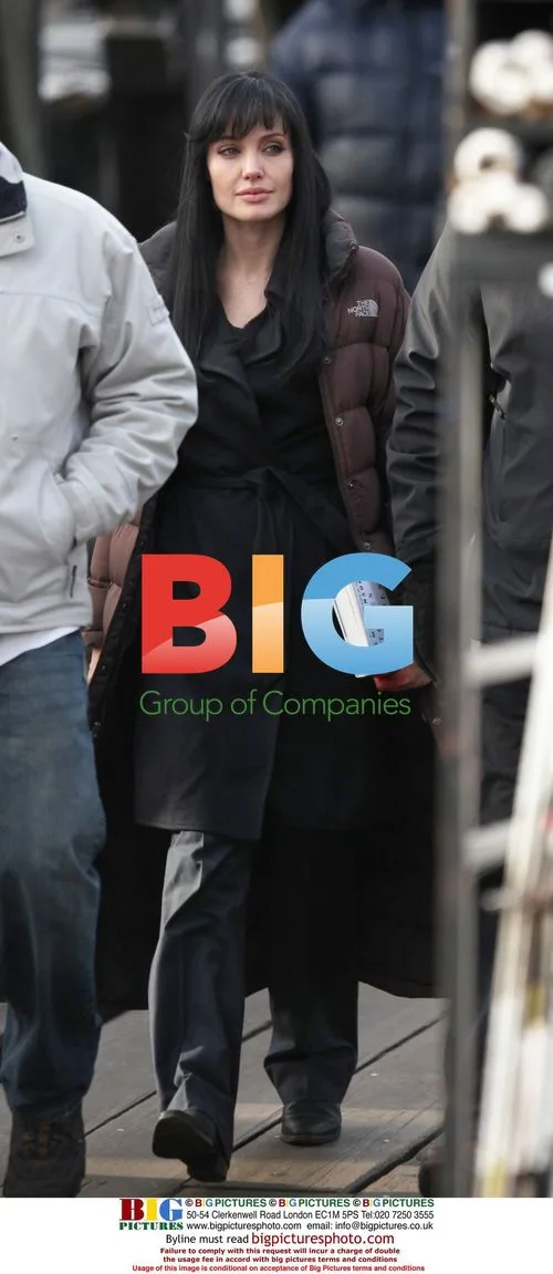 Angelina Jolie on the set of 'Salt' in NYC