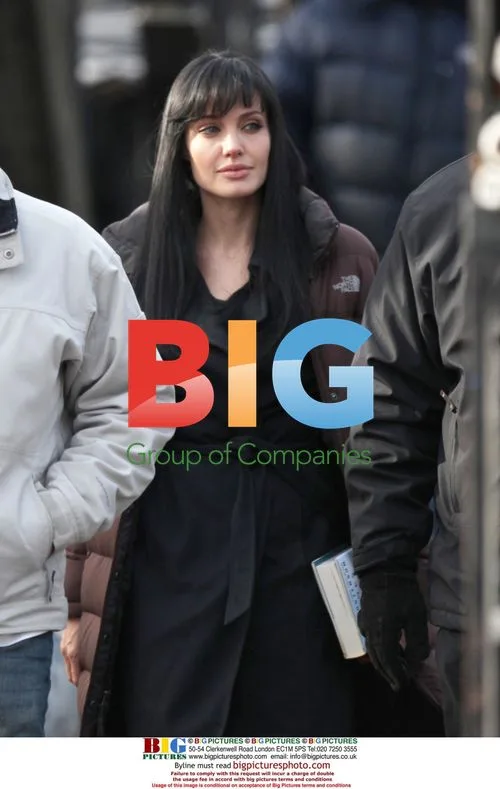 Angelina Jolie on the set of 'Salt' in NYC
