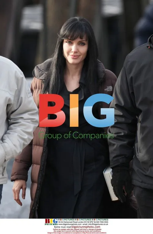 Angelina Jolie on the set of 'Salt' in NYC