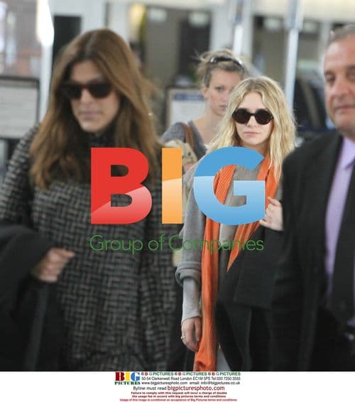 Ashley Olsen and Justin Bartha with Eva Mendes and George Gargurevich