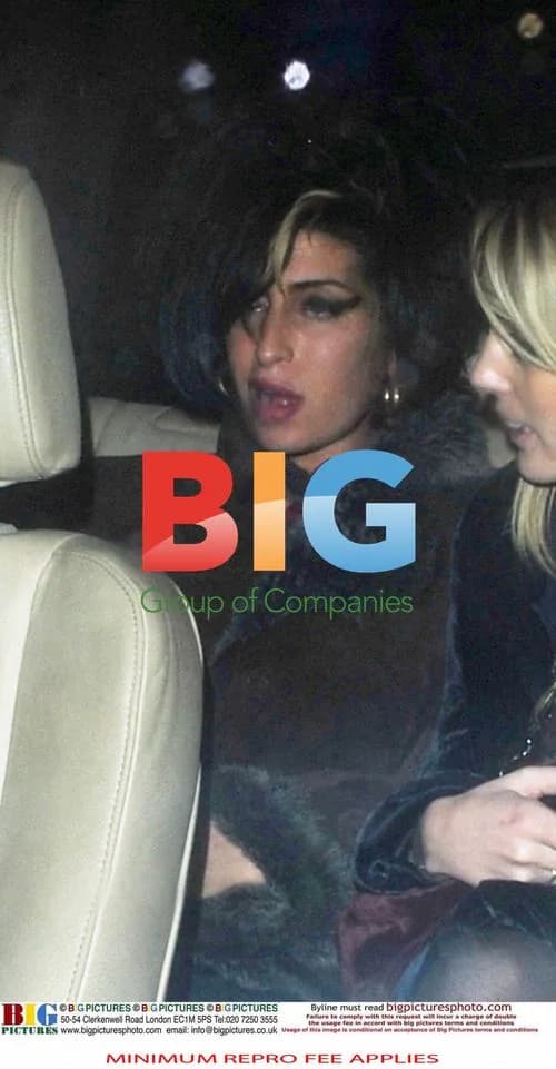 Amy Winehouse leaving pub