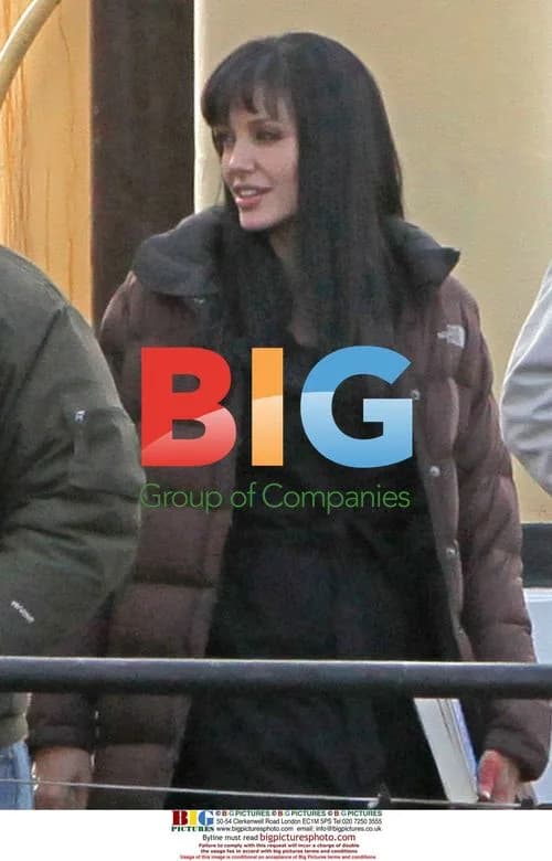Angelina Jolie on 'Salt' set in New York