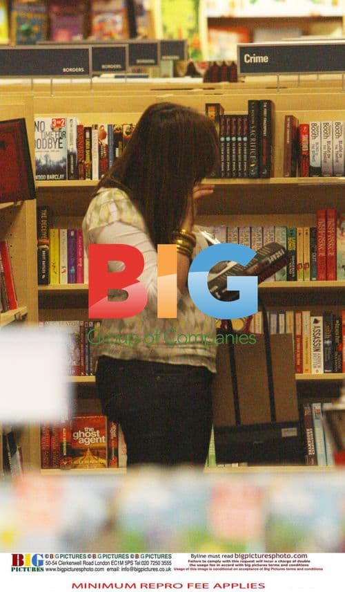 Charlotte Church with Kids at Tesco