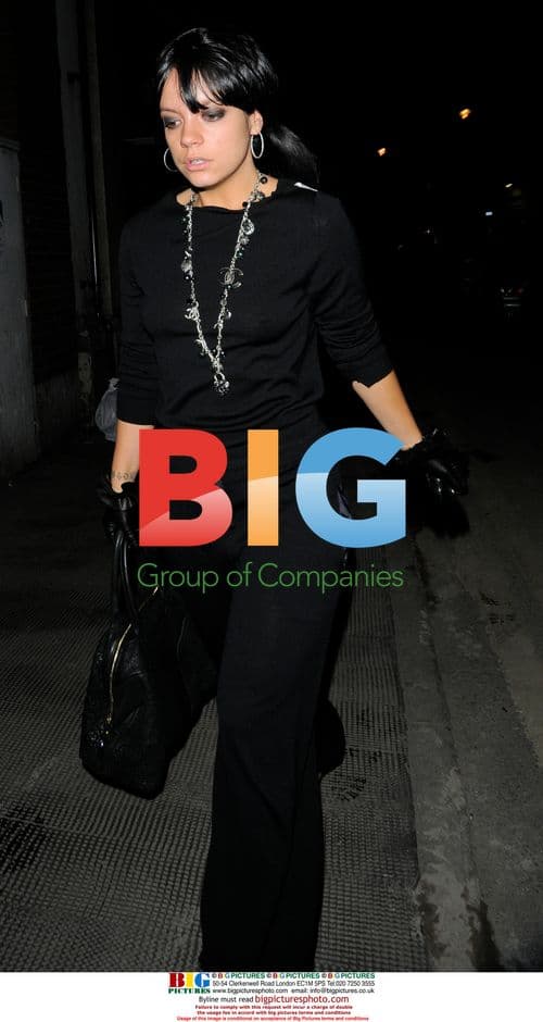 Lily Allen arrives at the Ivy Club