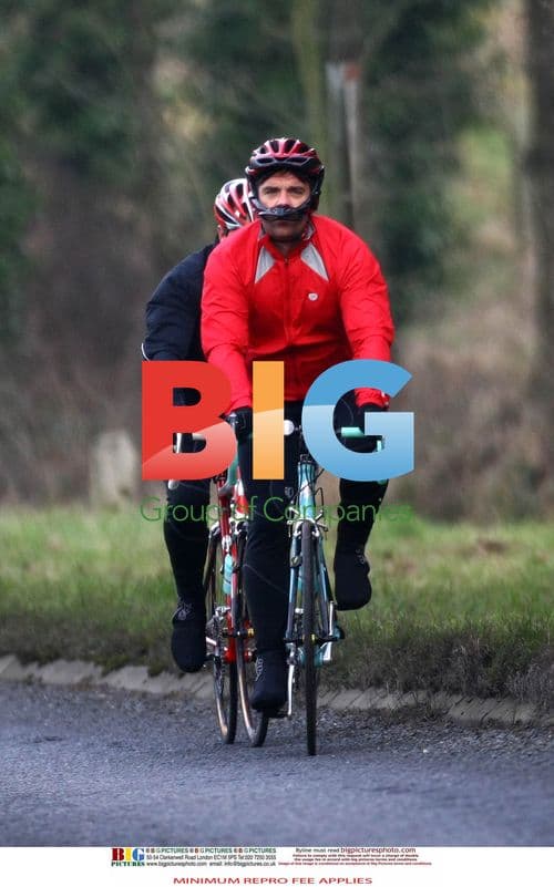 Robbie Williams Tests New Bike