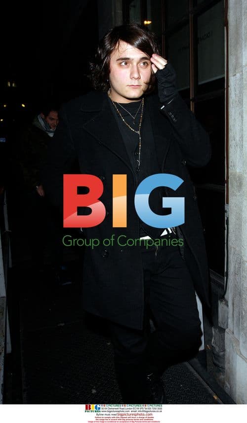 Trace Cyrus' band Metro Station at BBC Radio1