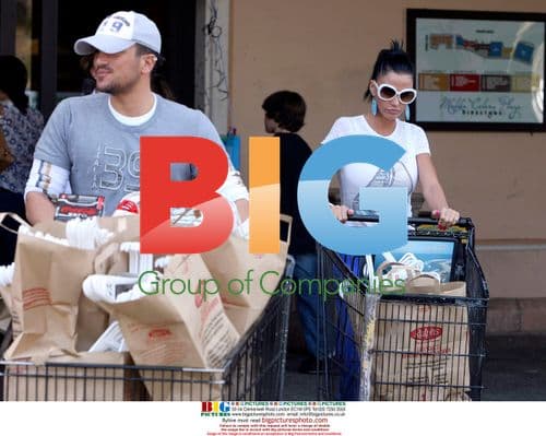 Katie Price & Peter Andre Grocery Shopping