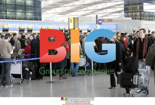 Heavy snow causes disruption at Heathrow