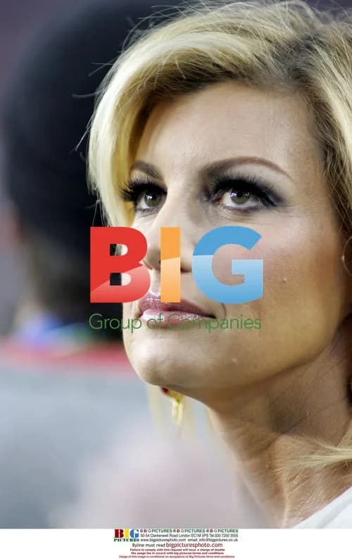 Faith Hill performs before Super Bowl XLIII